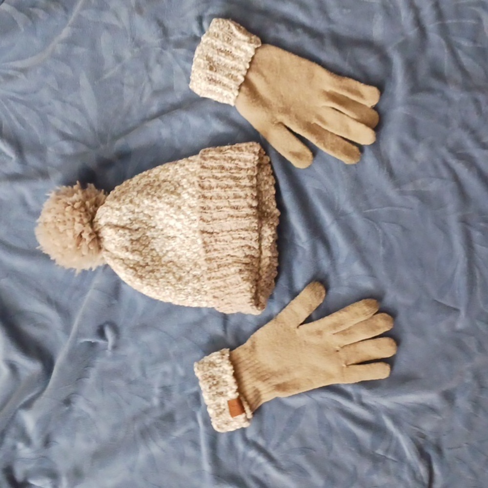 Hat & Glove Set